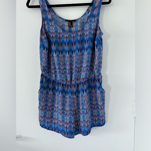 Forever 21 Jumper EUC - size M - short - Picture 2 of 10